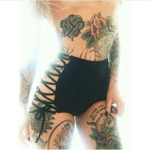 ISO!! Moldie Goldies Hardtail Bottoms